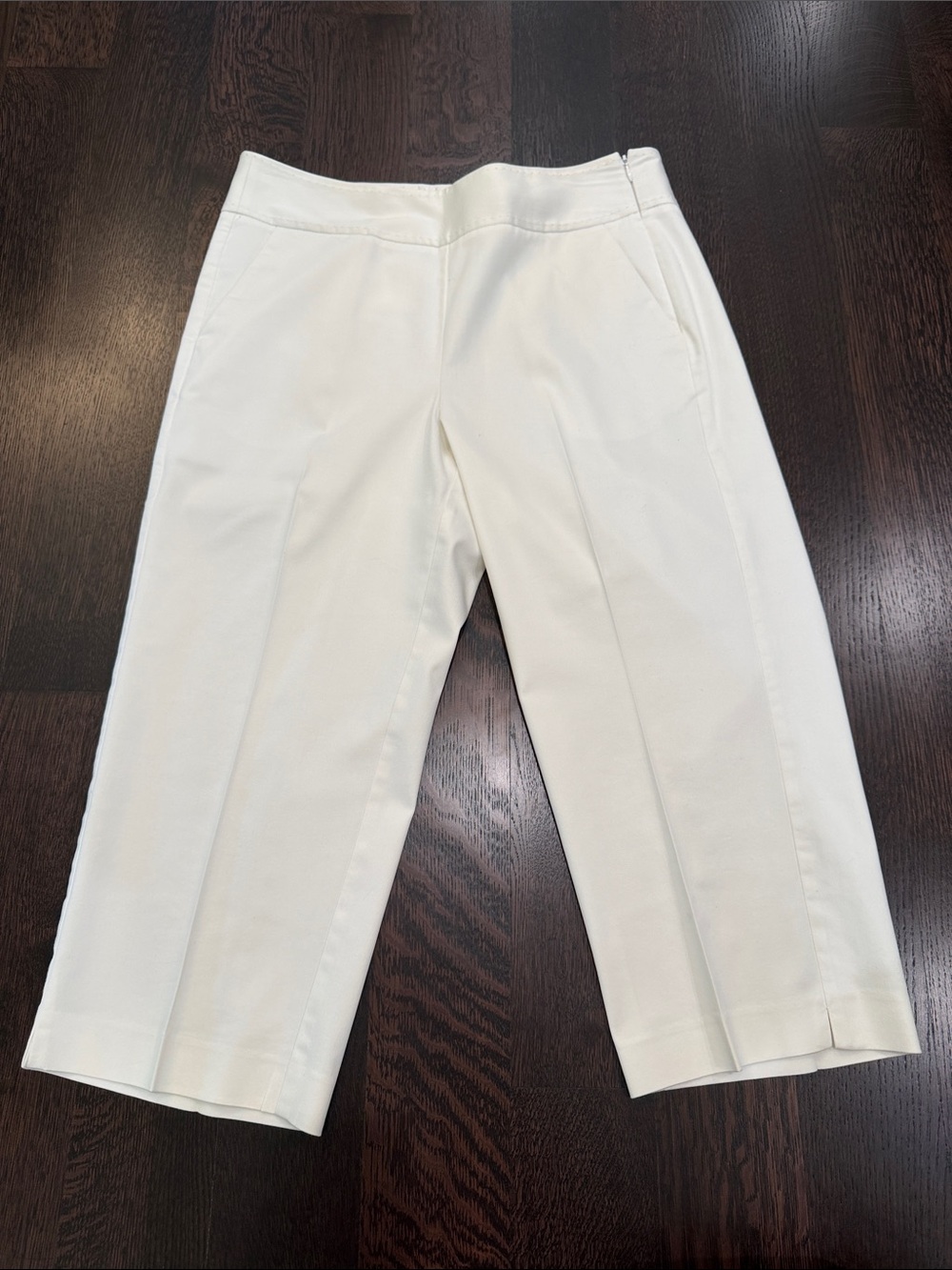 T Tahari White Women's Capris